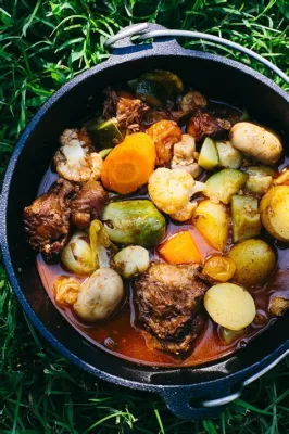  ボトスティュー！南アフリカ・イーストロンドンの「肉とソースの饗宴」を体験しよう